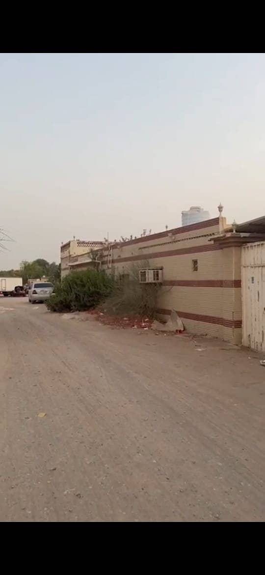 2 villa pic tariq 2. jpg