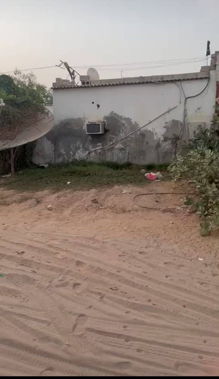 3 villa pic tariq 3. jpg