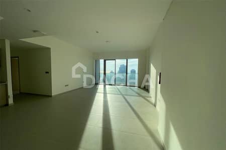 2 Bedroom Flat for Rent in Downtown Dubai, Dubai - Sea View | High Floor | Vacant | Spacious