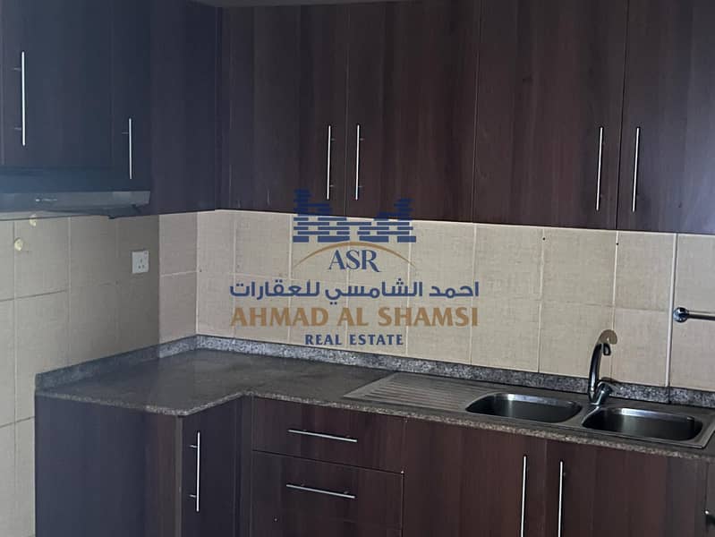 9 Sahara tower 3 rent 1103 2bed for rent 2balcony with study or store room 1parking rent 650004. jpg