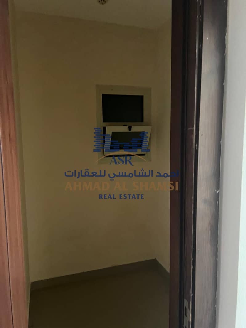 12 Sahara tower 3 rent 1103 2bed for rent 2balcony with study or store room 1parking rent 650007. jpg