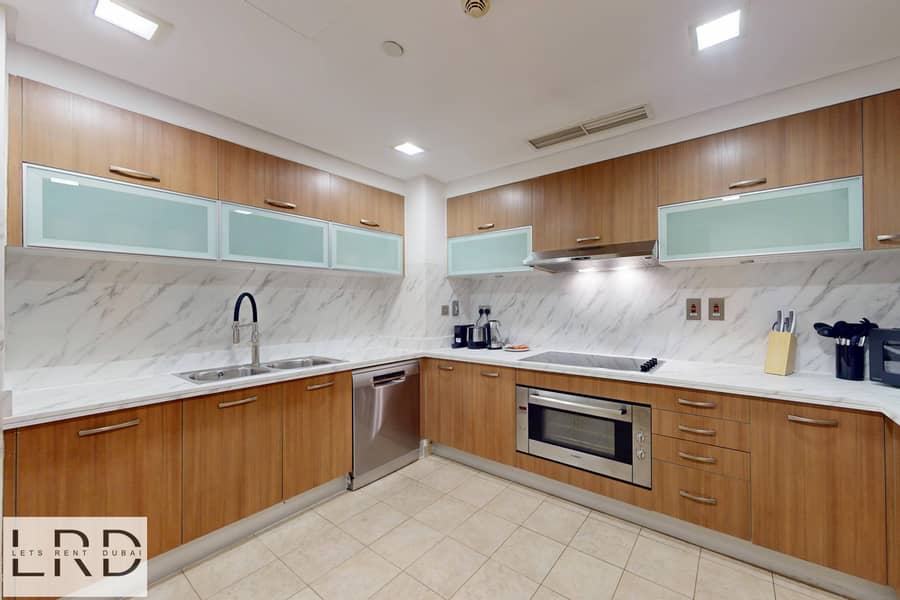 19 LRD-VACATION-HOMES-Marina-Residence-1-Palm-Jumeirah-07092025_103841. jpg
