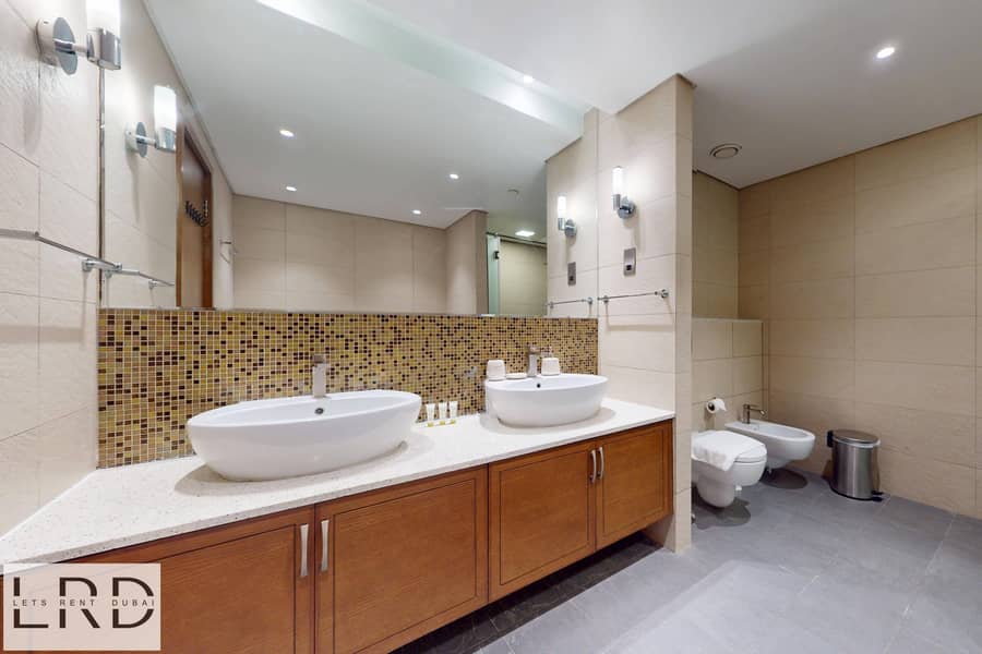 22 LRD-VACATION-HOMES-Marina-Residence-1-Palm-Jumeirah-07092025_103207. jpg
