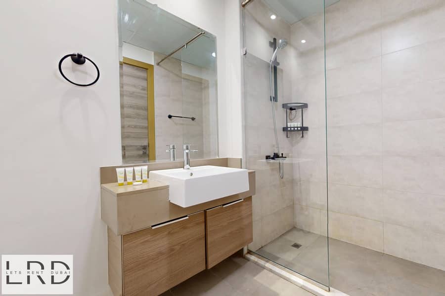10 LRD-VACATION-HOMES-Bloom-Tower-B-JVC-06252025_134320. jpg