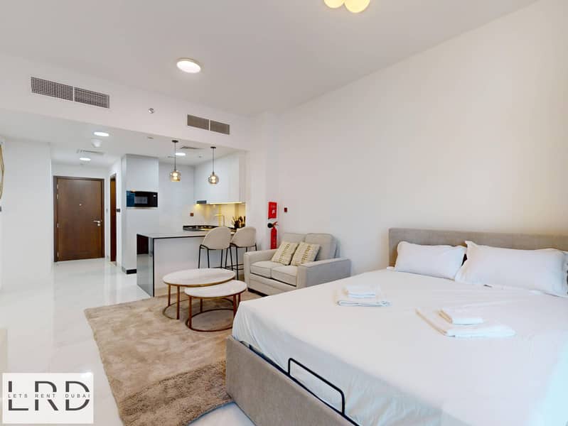 2 LRD-VACATION-HOMES-Uniestate-Supreme-12132024_230216. jpg