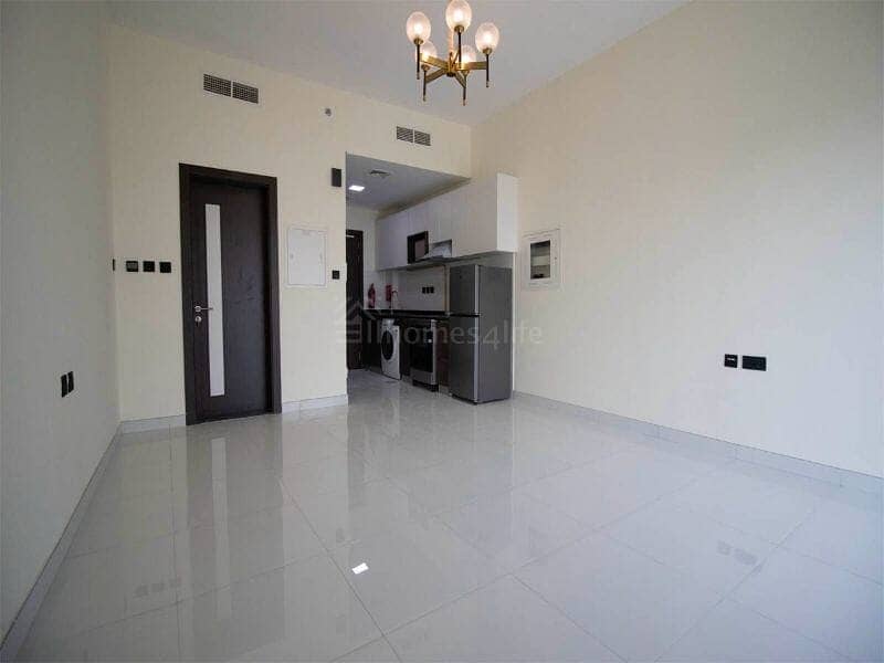 位于荔湾住宅区，波兹公寓 的公寓 700000 AED - 12317986