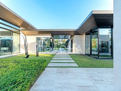6 Bedroom Villa for Sale in Umm Suqeim, Dubai - Ultra-Luxury Villa | Iconic Location | Bespoke