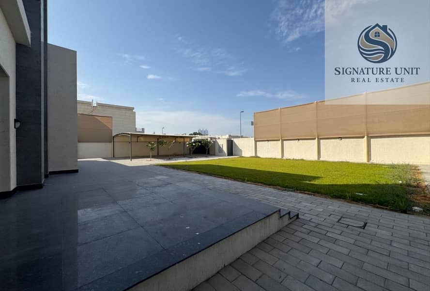 Premium | Unfurnished | Vacant | Private Villa