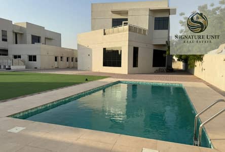 5 Bedroom Villa for Rent in Nad Al Sheba, Dubai - Luxury 5-Bedroom Villa service block & pool