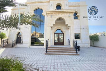 5 Bedroom Villa for Rent in Al Quoz, Dubai - Prime Location | With Elevator | Garden |Maid room