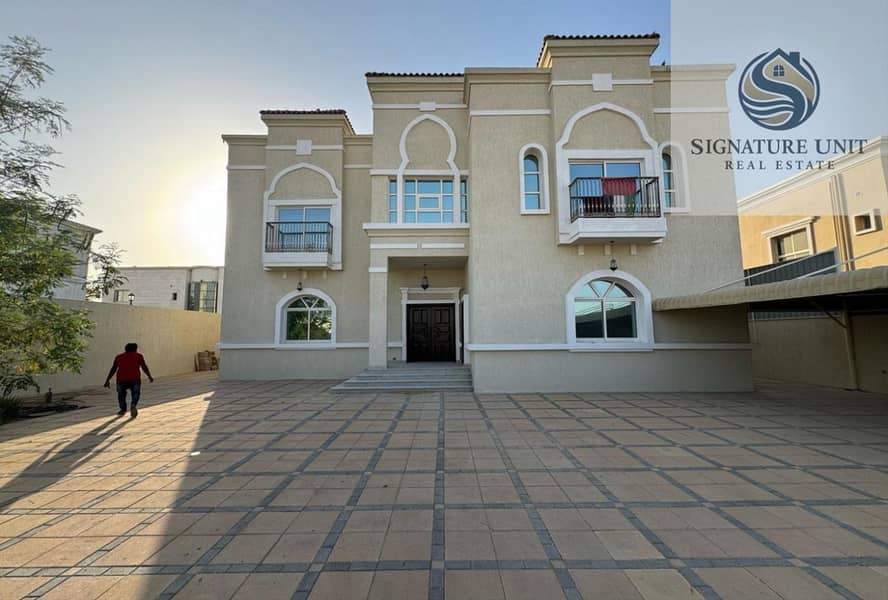 | UPGRADED | 6 BEDROOMS VILLA | SERVANT BLOCK |