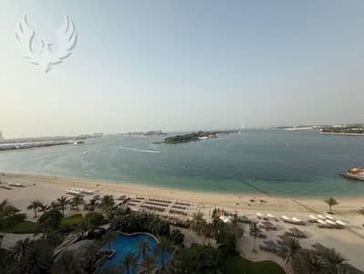 2 Bedroom Apartment for Sale in Palm Jumeirah, Dubai - Full Sea View | Upgraded and Furnished | Vacant