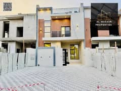 For rent, a villa in front of the mosque, 4 rooms, two floors, a large roof, spacious rooms with a maid's room and a store