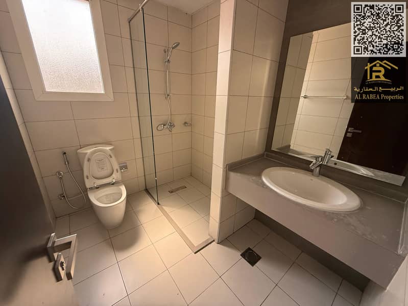 12 fadd4e2b-fd25-46f1-a0d3-9a81eeccbb9a. jpg
