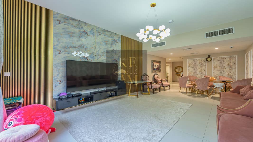 3 Living Room2. jpg