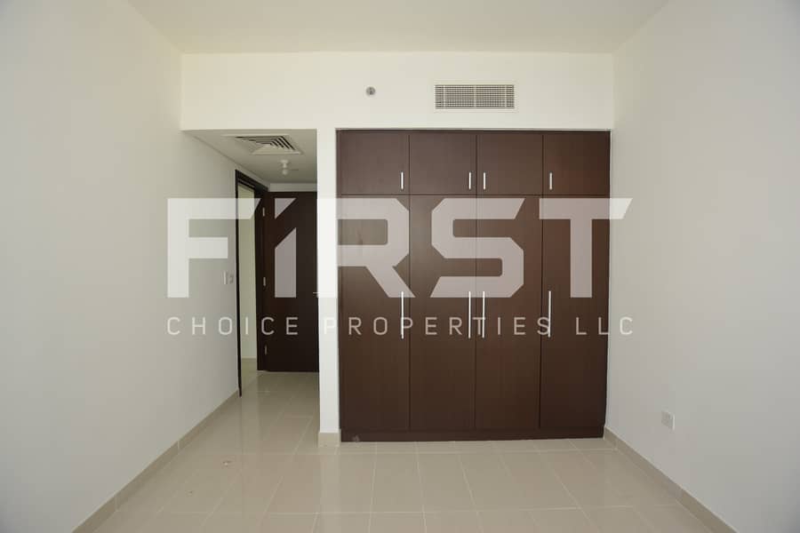 9 1BR Apt Marina Blue Al Reem Island Abu Dhabi UAE (20). jpg