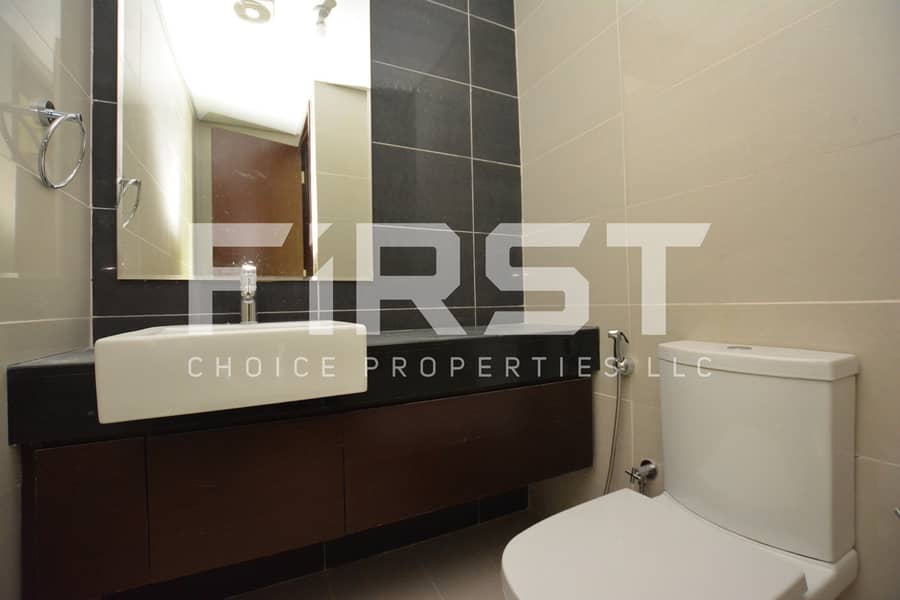 11 1BR Apt Marina Blue Al Reem Island Abu Dhabi UAE (13). jpg