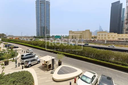 1 Bedroom Flat for Rent in The Hills, Dubai - High end Tower | Lower Floor | Ready to Move