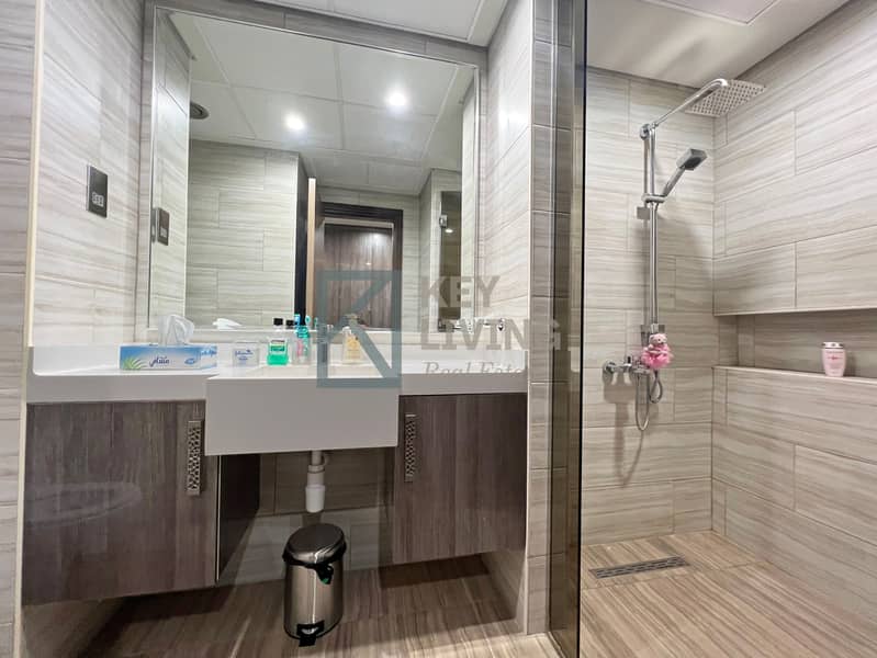 10 Bathroom (6). jpeg
