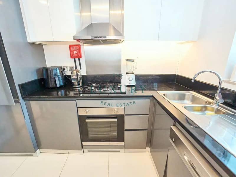 6 Fully_Furnished___Canal_View___High_Floor_-11. jpg