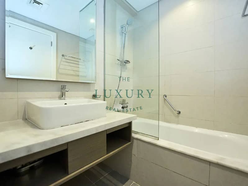 10 Fully_Furnished___Canal_View___High_Floor_-7. jpg