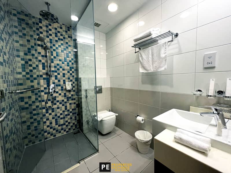 13 703 Bath. jpg