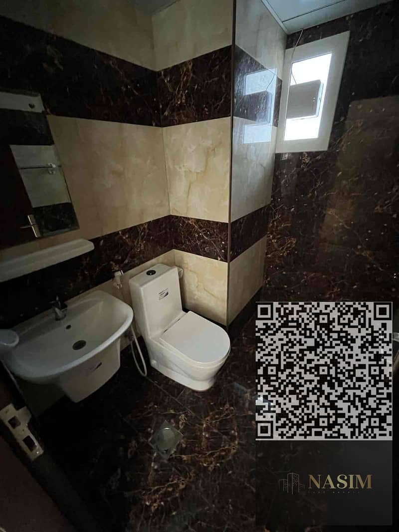 8 0e6bfae4-bd7c-4c66-93e4-e6569d80e6db. jpg