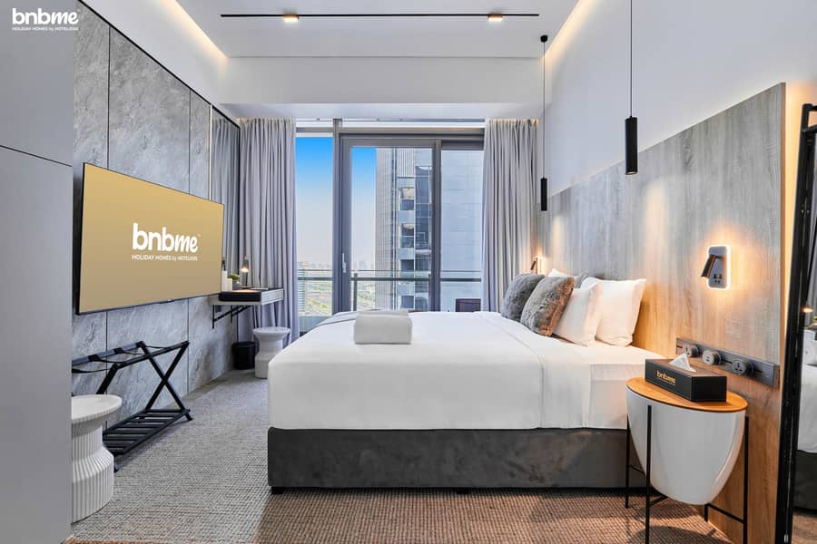 8 Master Bedroom. jpg