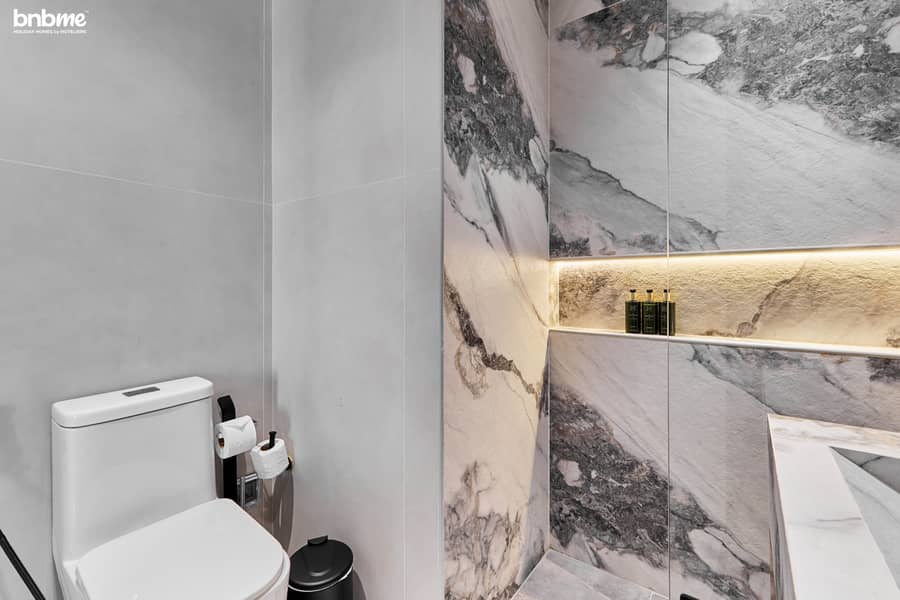 43 Washroom B 2. jpg