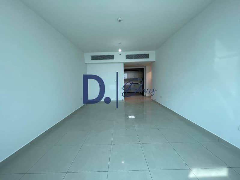 12 7e01bc6a-1aa4-4d73-be7c-70e2ba91d7b3. jpeg