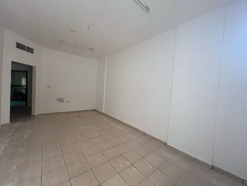 2 24a4566c-bdd7-4954-b899-121458356fe6. jpg