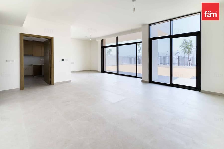 Brand New | Single Row | Prime location | Luxury Brand New | Single Row | Prime location | Luxury