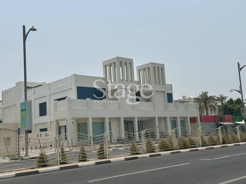 位于乌姆苏盖姆区，乌姆苏盖姆2区 的商业大厦 3600000 AED - 12318396