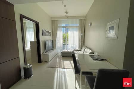 2 Bedroom Flat for Rent in Business Bay, Dubai - Large Balcony | Near Bus Stop | Furnished