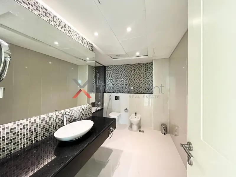Vacant I Open Views | High-Floor 3-Bedroom