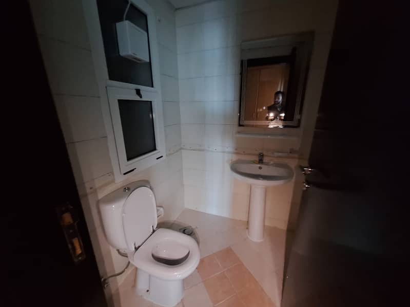 17 bd319d94-49b2-4dd2-ba41-dda02ae8db68. jpg