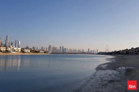 1 Bedroom Hotel Apartment for Sale in Palm Jumeirah, Dubai - Elegant Serviced Unit | Beach Access | High ROI