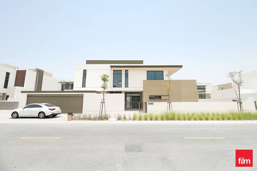 BRAND NEW | BIG PLOT | COVERED GARAGE