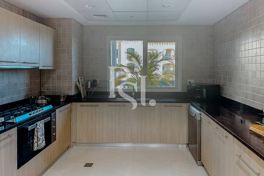 5 3BRM-Apt-Unit-303-AP40968-Ansam-Yas-Island (2). jpg