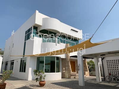 Very Nice Independent villa with Swimming pool in Umm suqiem Very Nice Independent villa with Swimming pool in Umm suqiem