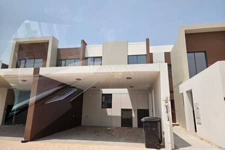 3 Bedroom Townhouse for Sale in Dubailand, Dubai - Mid Unit | 3BR + Maids | Unfurnished