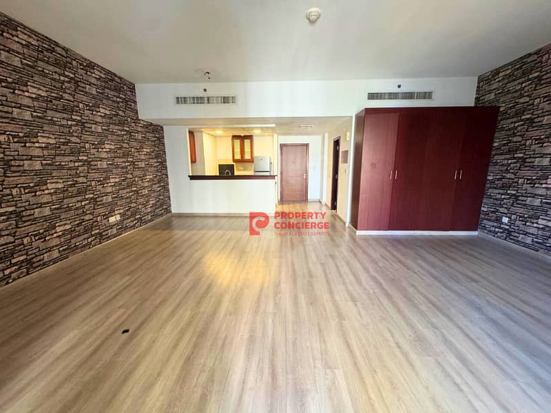 位于朱美拉海滩住宅（JBR），瑞玛公寓，瑞玛4号楼 的公寓 70000 AED - 12327408