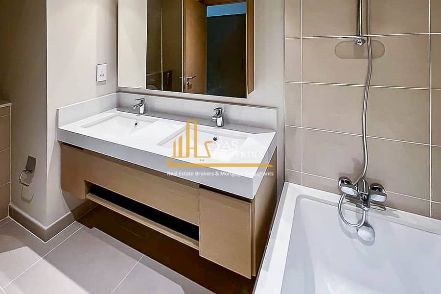 8 HARBOUR GATE TOWER 1 2BR APT-14. JPG