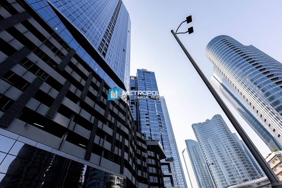 位于阿尔雷姆岛，城市之光社区，Radiant Square 2 卧室的公寓 100000 AED - 12327888