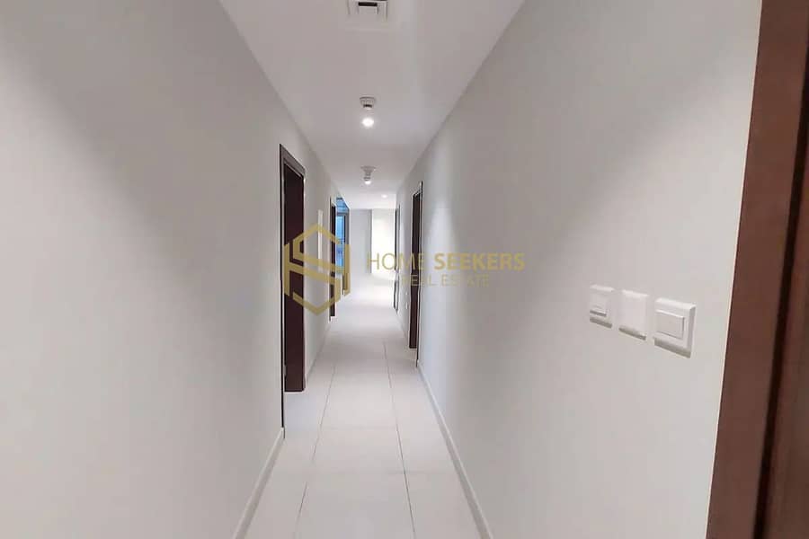 6 784559300-1066x800 copy. jpg