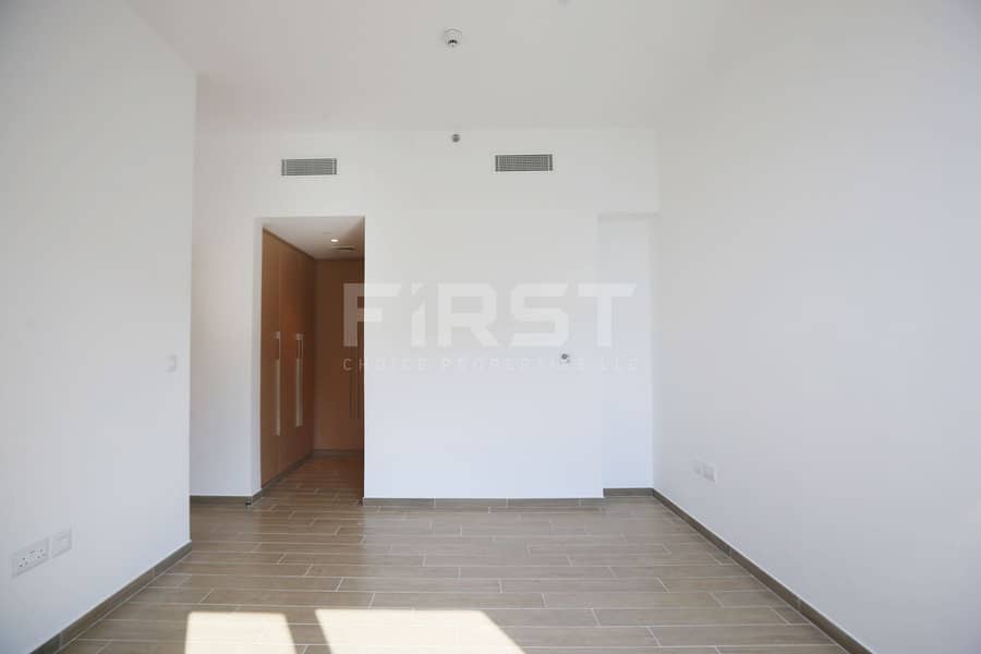 6 Internal Photo of 3 Bedroom  Apartment in Mayan Yas Island Abu Dhabi UAE (5). jpg