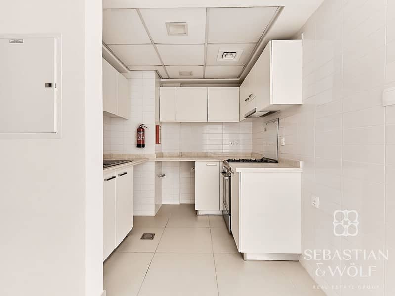 4 Kitchen. jpg