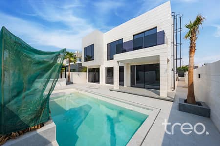 5 Bedroom Villa for Sale in Jumeirah Park, Dubai - Vacant | Custom Built | 5 Bed | Must See