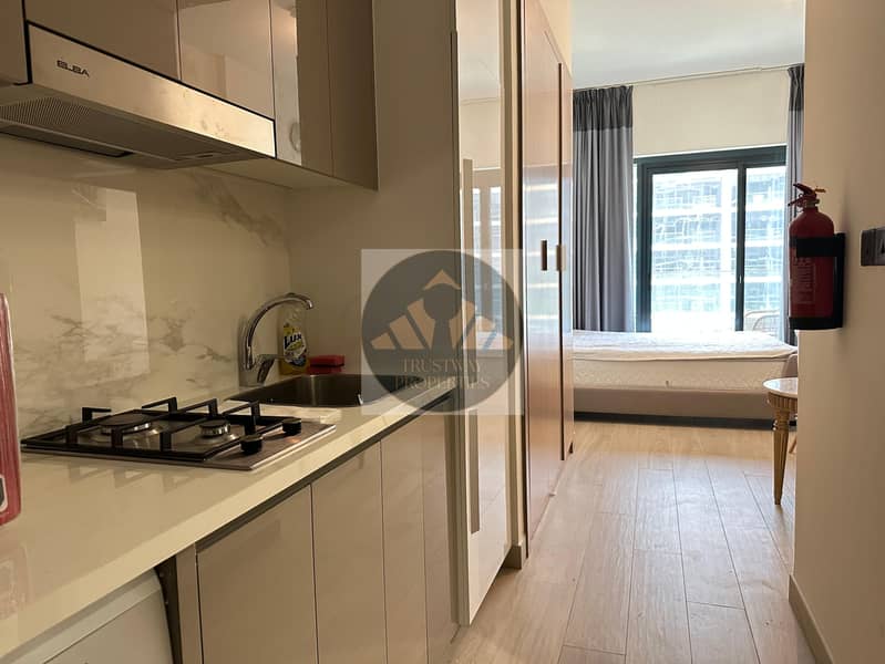 7 kitchen 5. jpg