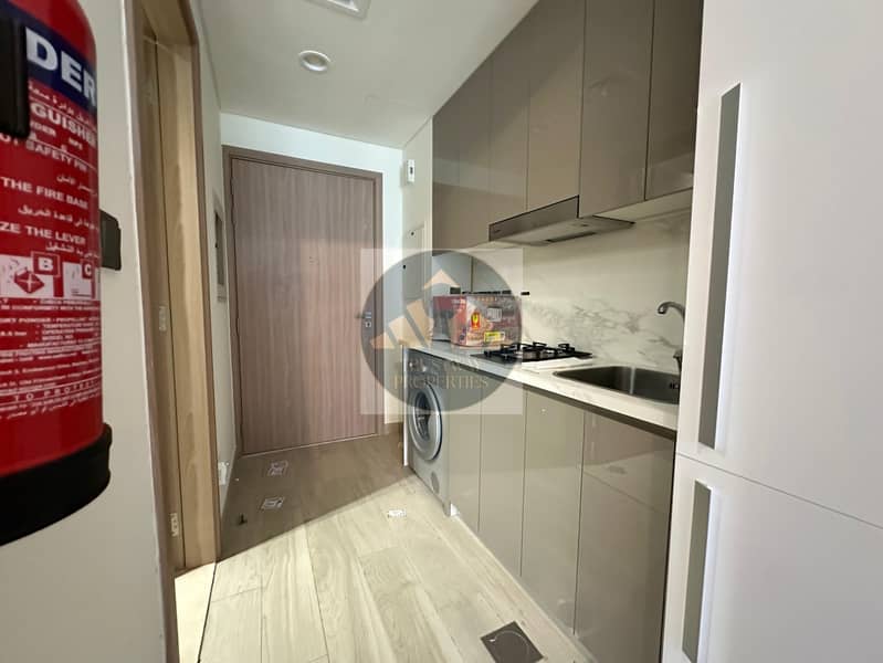 6 kitchen 4. jpg